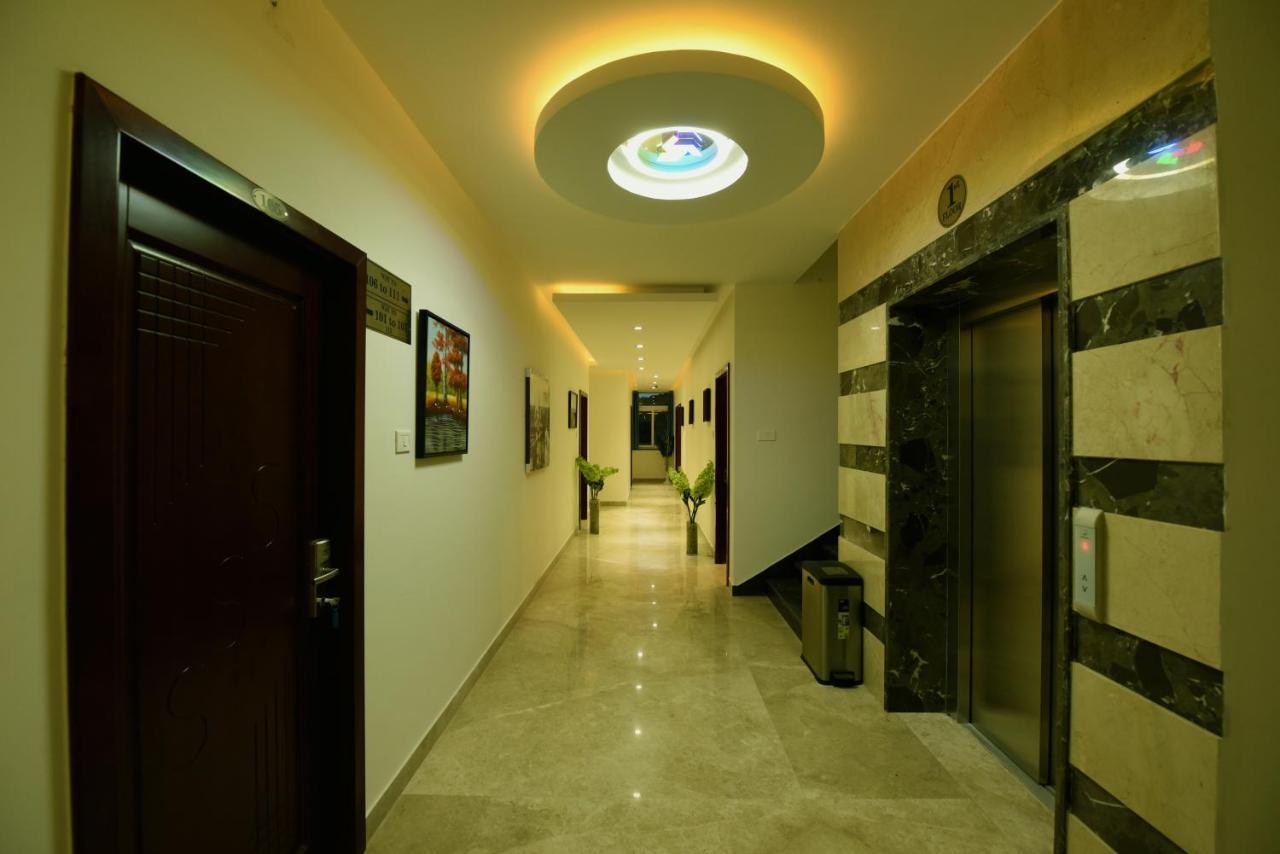 Bed and Breakfast Sky Residency Chennai Esterno foto