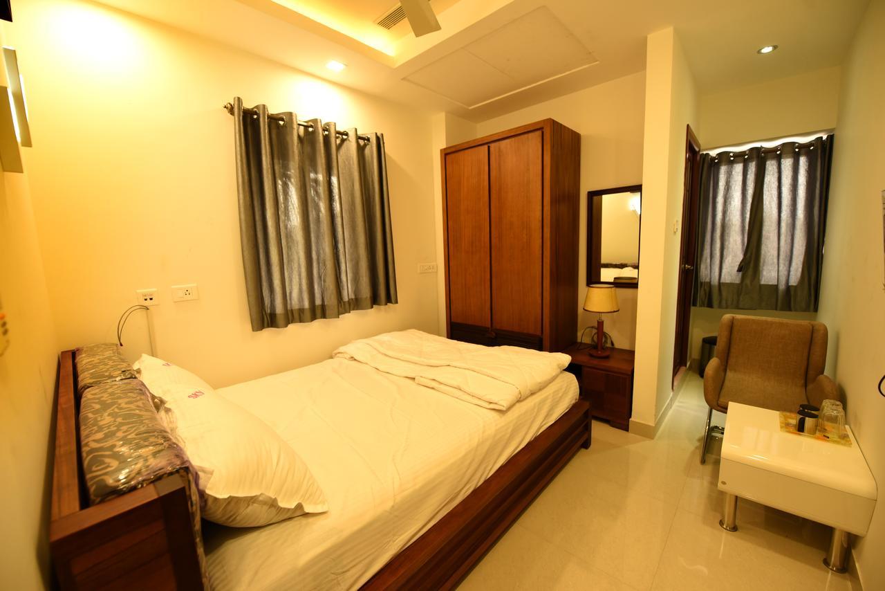 Bed and Breakfast Sky Residency Chennai Esterno foto