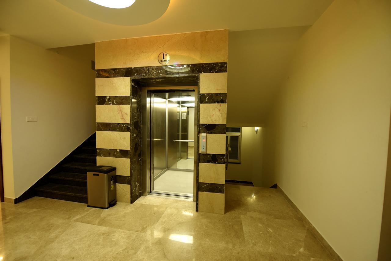 Bed and Breakfast Sky Residency Chennai Esterno foto